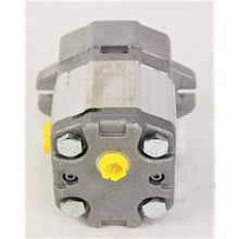 Load image into Gallery viewer, Reman-Hyd Motor - 47779186R