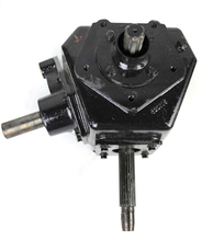 Load image into Gallery viewer, Reman Bevel Gearbox #47773423R