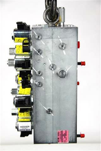Load image into Gallery viewer, CASE IH - REMAN-HYD VALVE - 47773034R