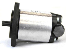 Load image into Gallery viewer, New Holland - Reman Hydraulic Pump - 47129423R