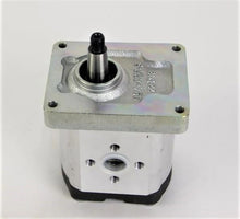 Load image into Gallery viewer, Case IH - Reman-Hyd Pump - 5168841r