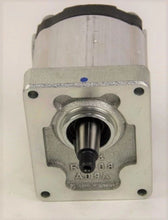 Load image into Gallery viewer, New Holland - Reman-Hyd Pump - 5180277r