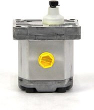 Load image into Gallery viewer, NEW HOLLAND AGRICULTURE - REMAN-HYD PUMP - 84100749R