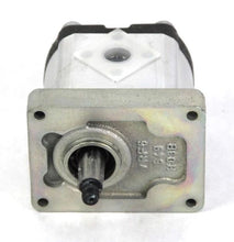 Load image into Gallery viewer, CASE IH - REMAN-HYD PUMP - 91838764R