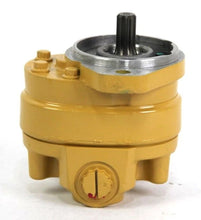 Load image into Gallery viewer, NEW HOLLAND - REMAN-HYD PUMP - 86528340R