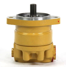 Load image into Gallery viewer, NEW HOLLAND CE - REMAN-HYD PUMP - 86528340R