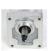 Load image into Gallery viewer, CASE IH - REMAN-HYD PUMP - 91838763R