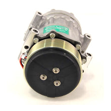 Load image into Gallery viewer, CASE IH - REMAN-A/C COMPRESSOR - 5802476082R
