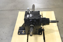 Load image into Gallery viewer, Reman-Gearbox - 87608781R
