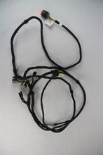 Load image into Gallery viewer, New Holland - Reman-Wire Harness - 47500496r
