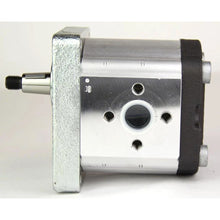 Load image into Gallery viewer, Reman Hydraulic Pump - 84530154R
