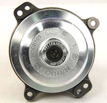 Load image into Gallery viewer, Reman Water Pump #5801931144R
